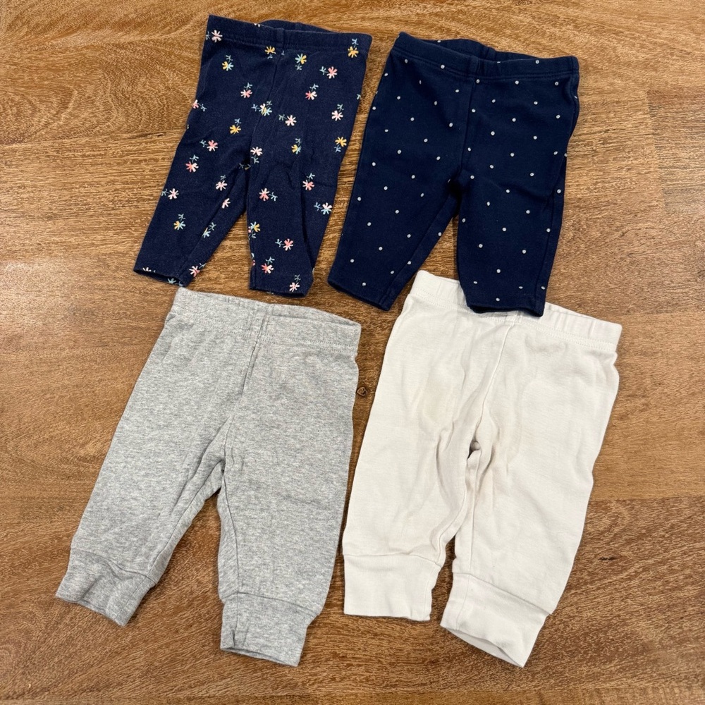 Lot 4, baby leggings. Brands vary